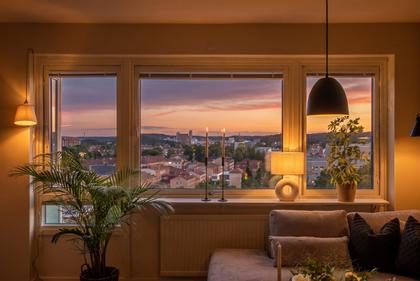 Samnerödsvägen 8, Hönseberget