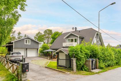 Åsvägen 11, Roslags Näsby
