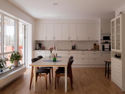 Bruksgatan 32, Sandarna