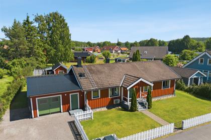 Jonsbovägen 12, Ulrika