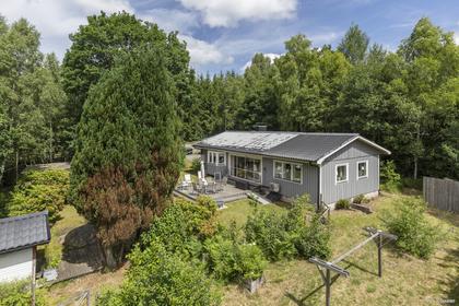 Birgittas väg 11, Åsljunga
