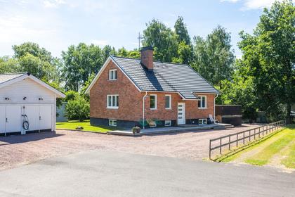 Kärrhöksvägen 8, Skattkärr