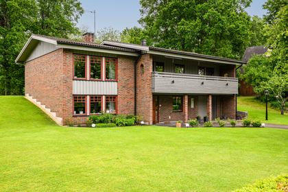 Dammvägen 8, Hallaryd