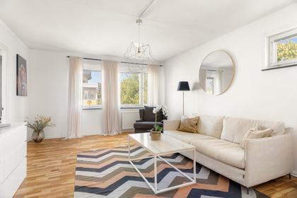 Elinsborgsbacken 25, Spånga