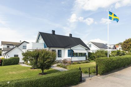 Vinkelvägen 4, Skälderviken