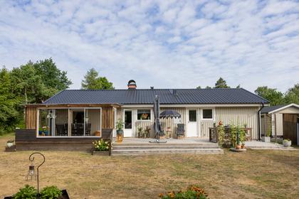 Cedervägen 18, Beddingestrand