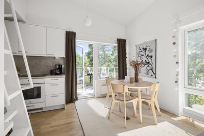 Snödroppsgränd 27, Hässelby Norra Villastad