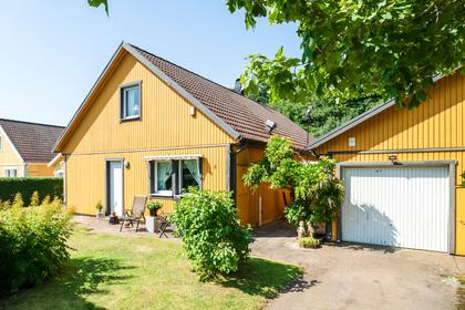Möllelyckevägen 4, Ausås