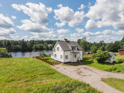 Kamholsvägen 24, Dala-Floda
