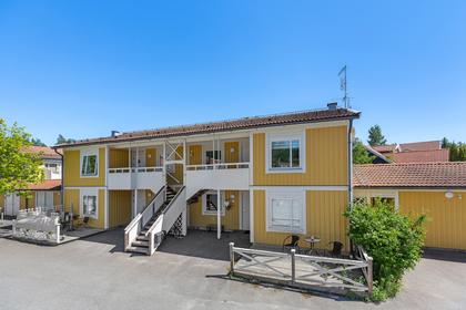 Fyrfatsvägen 17B, Kästa