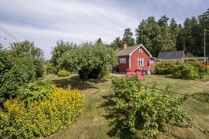 Svenskbyvägen 11, Surahammar