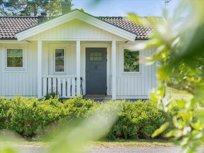 Hasselvägen 2, Rågårdsvik