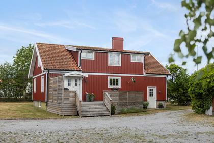 Hälleviksvägen 296, Mjällby