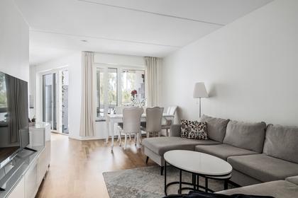Vallagränd 18, Centrala Handen