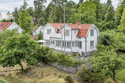 Aramis väg 9, Svinninge