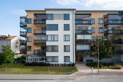 Apelvägen 1B, Centrala