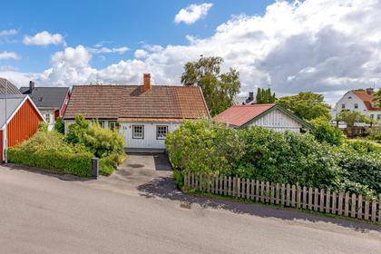 Toffelgatan 24, Laholm