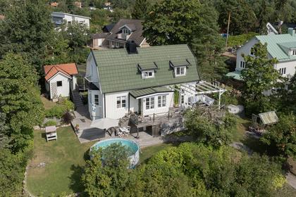 Stensängsvägen 1B, Stuvsta