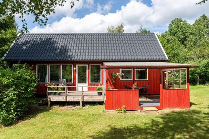 Ekvägen 8, Enevången