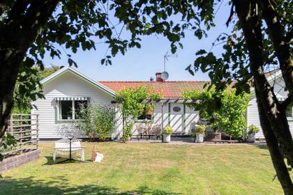 Bergagårdsvägen 9, Vallda