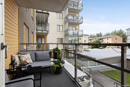 Lilla Ågränd 4, Centralt