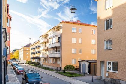 Nya Rådstugugatan 13, Centrum