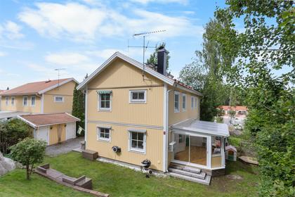 Lövholmenvägen 29B, Tumba