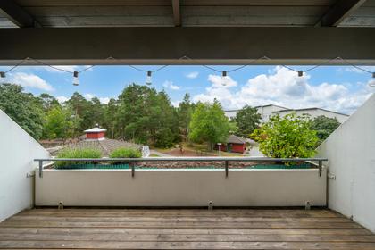 Sidensvansvägen 34, Sjöberg