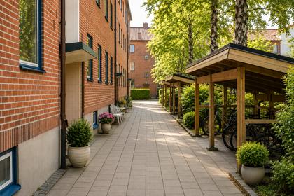 Vintergatan 7B, Planetstaden