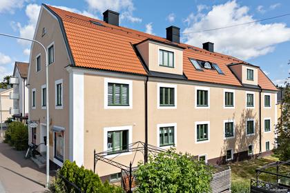 Västra vägen 5B, Centralt