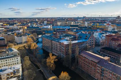Garvaregatan 6B, Centralt