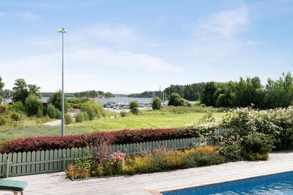 Tallholmsvägen 2, Resarö