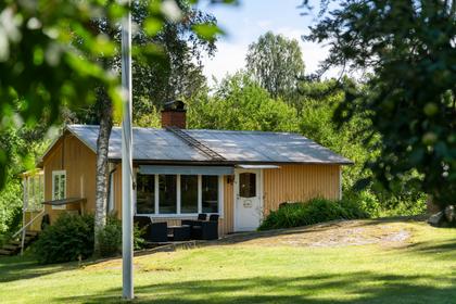 Västerviksvägen 4, Lohärad