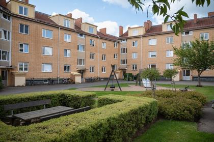 Östra Drottningvägen 49, Turbinhusön