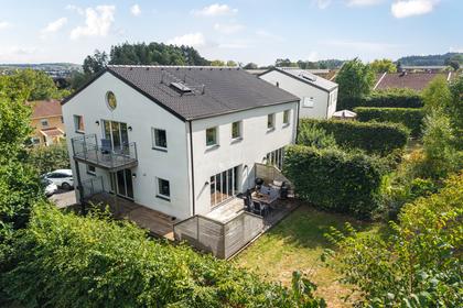 Bäckmans Gård 118A, Varla