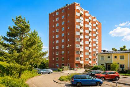 Lagmansvägen 11, Centrala