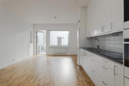 Södra Järnvägsgatan 4L, Söder