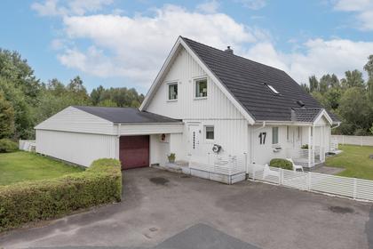 Mossgårdsvägen 17, Bäckseda