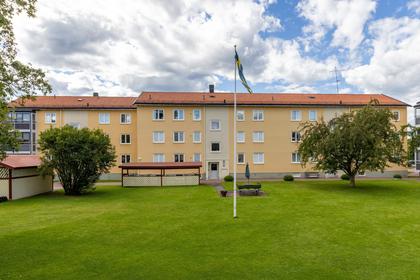 Valhallavägen 2B, Centrala