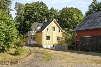 Axelid Gård, Åkulla