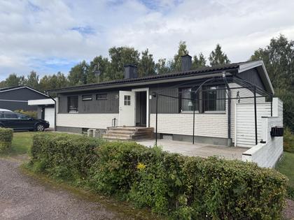 Gilderholsvägen 15, Utmeland