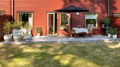 Gullvivegatan 4E, Färjestaden
