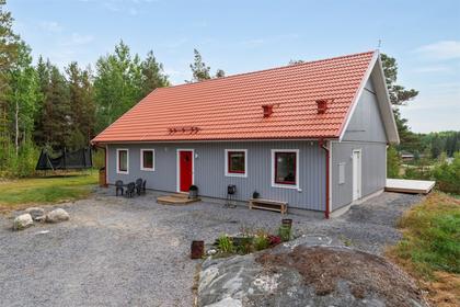 Lövsättravägen 20, Åsättra