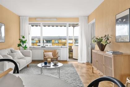 Varmblodsgatan 3B, Åby