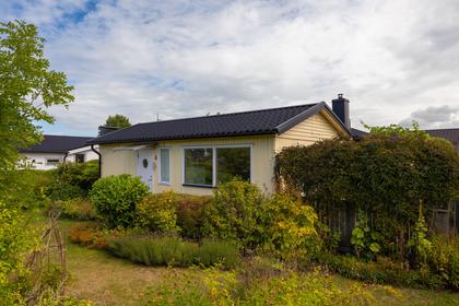 Gulsippevägen 4, Strandhem