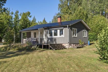 Havsörnsvägen 12, Mälby