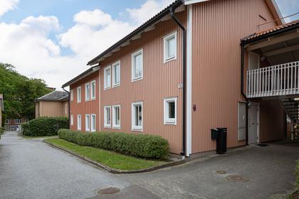 Fabriksgatan 18B, Centralt