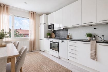 Storängsvägen 9B, Centrum