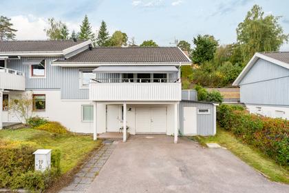 Gamla vägen 19D, Hällby