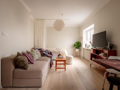 Valsbergs gränd 7, Midsommarkransen